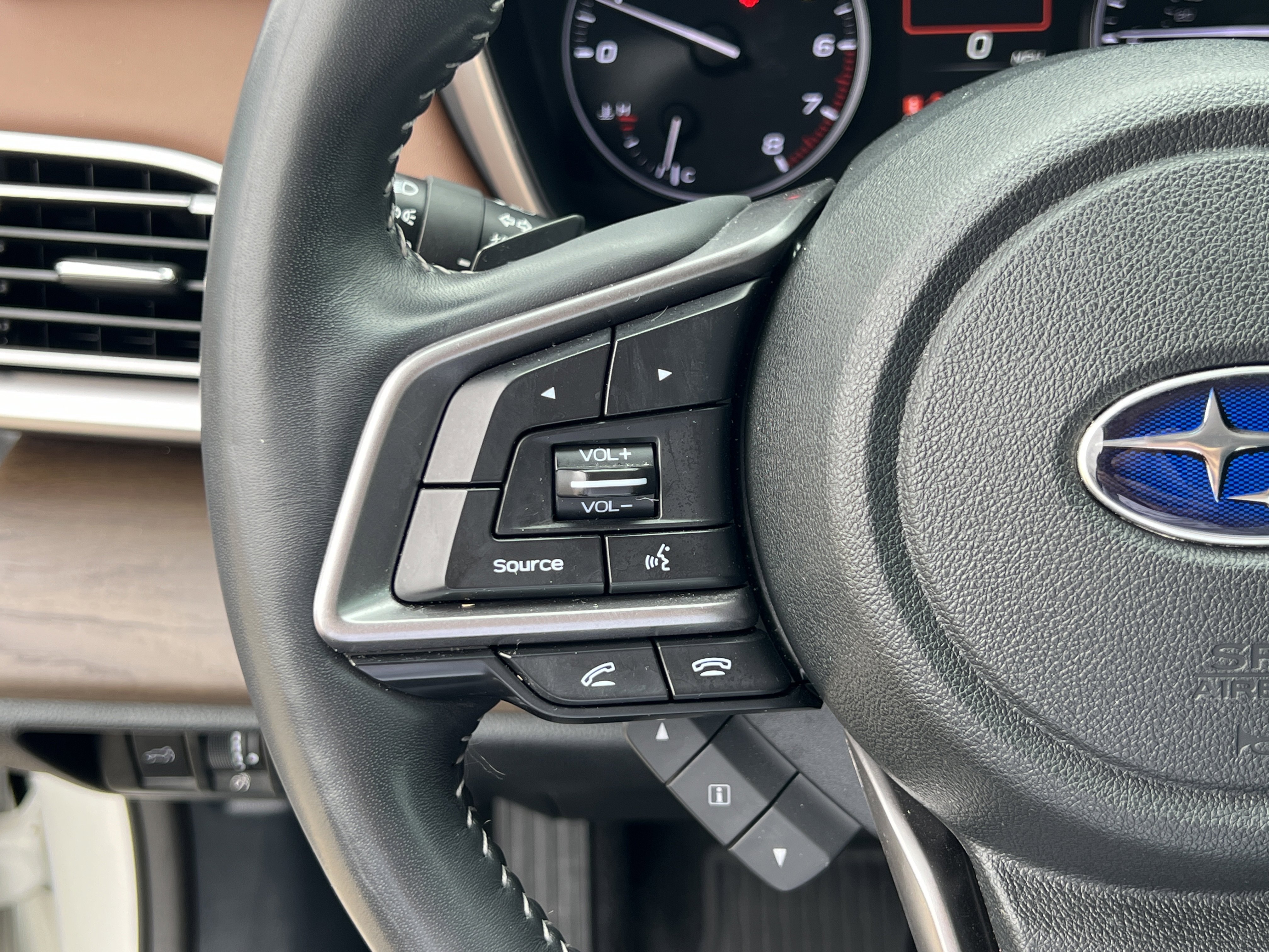 Used 2022 Subaru Outback Touring w/ Tech Package 2 image 27