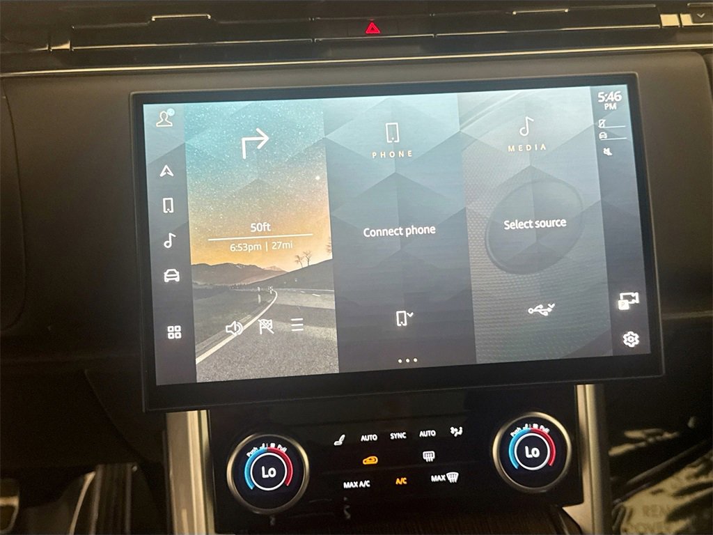 Used 2023 Land Rover Range Rover SE image 15