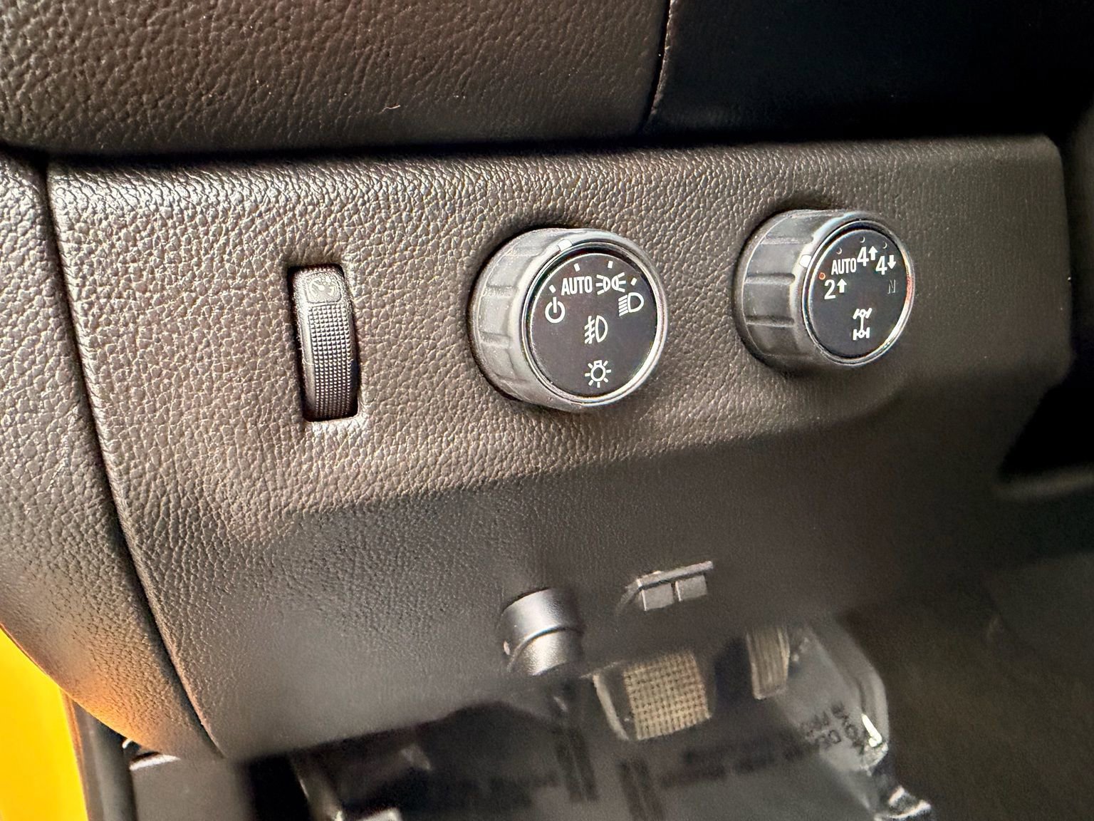 Used 2018 Chevrolet Colorado LT w/ LT Convenience Package AWD/4WD image 19