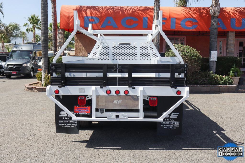 Used 2022 RAM 5500 Tradesman w/ Chrome Appearance Group RWD image 7