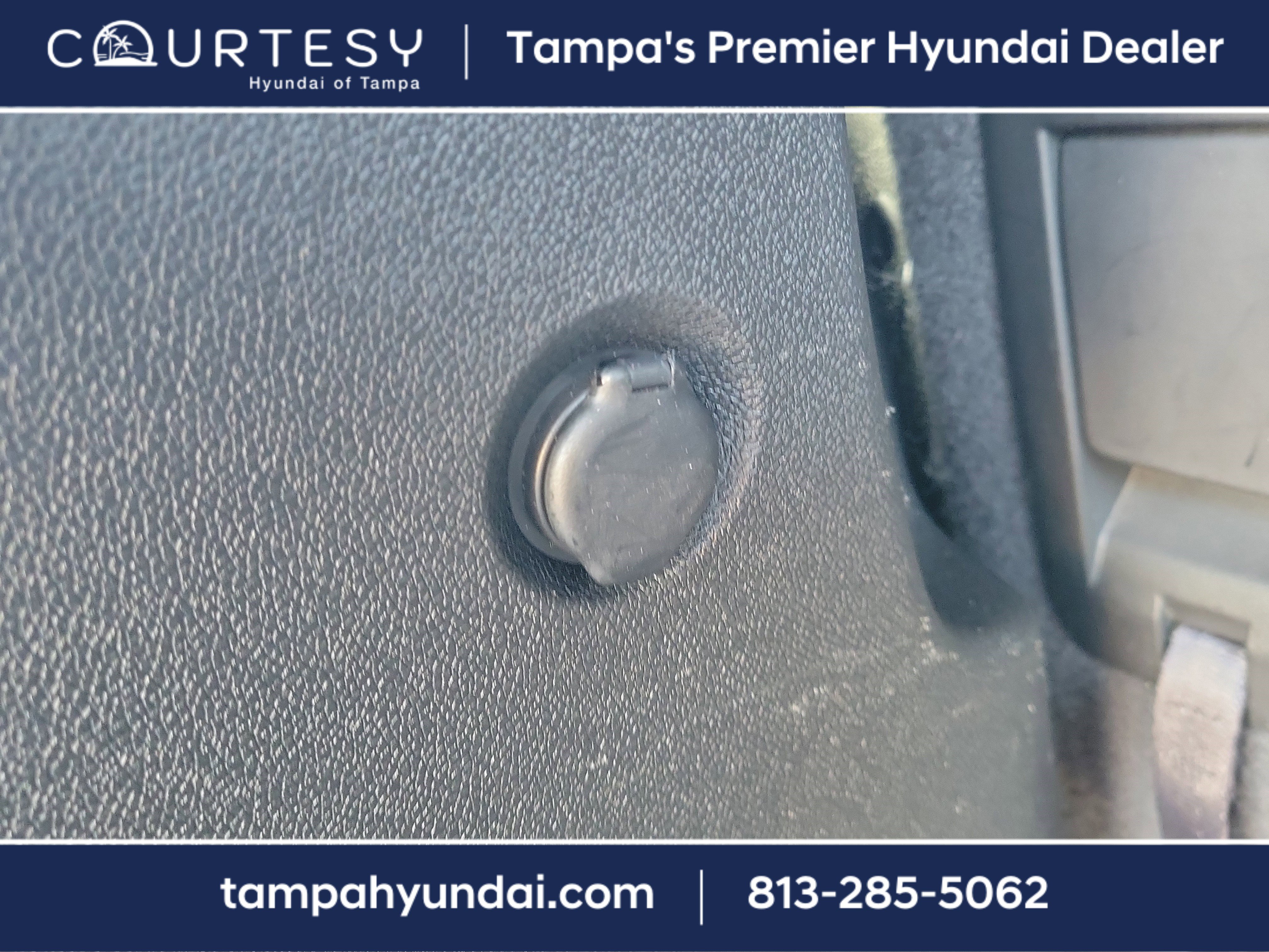 Used 2017 Buick Enclave Premium w/ Experience Buick Package image 9