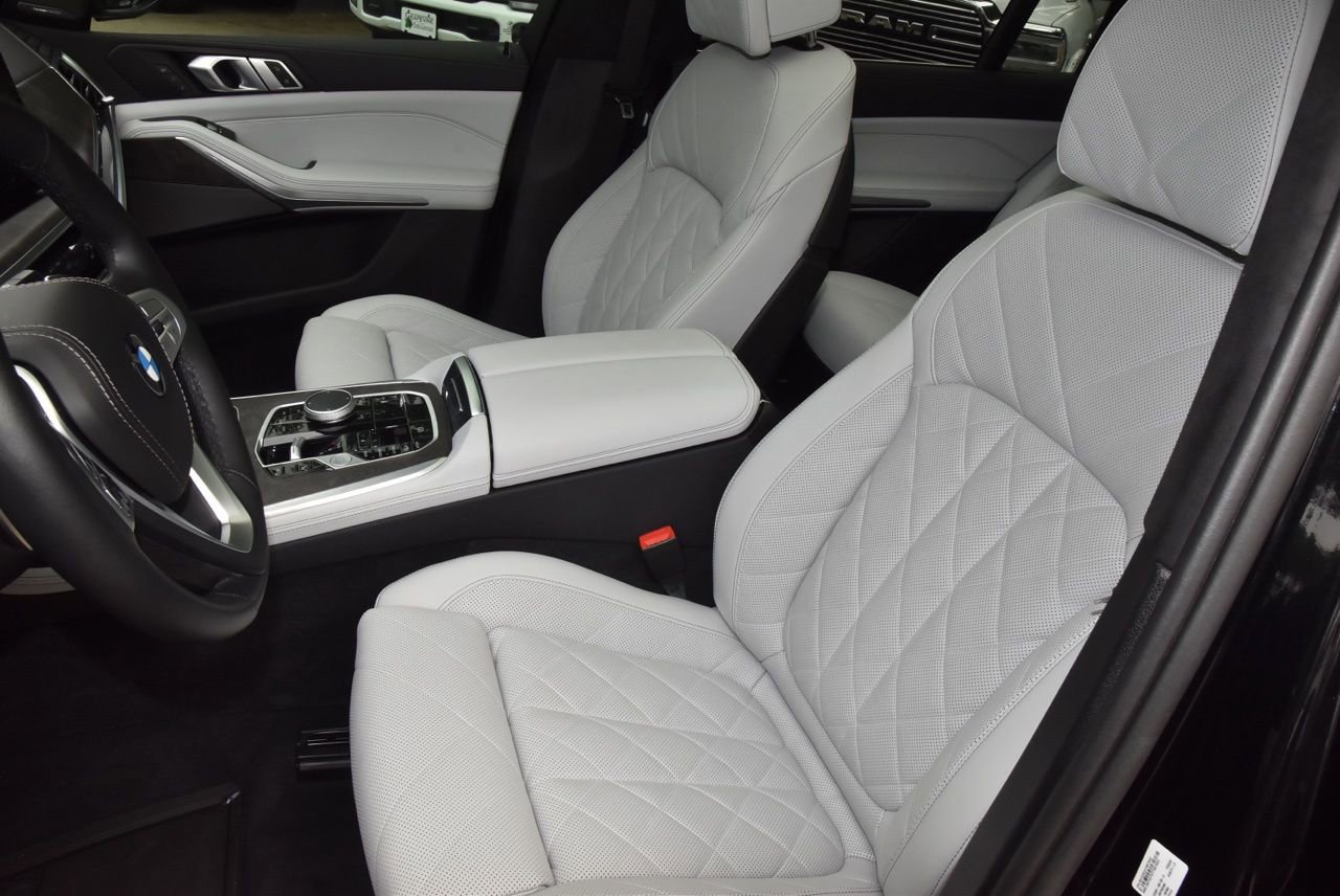Used 2025 BMW X7 xDrive40i w/ Premium Package AWD/4WD image 33
