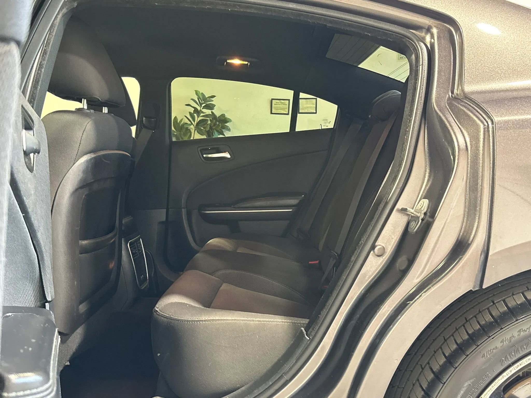 Used 2017 Dodge Charger SE RWD image 10