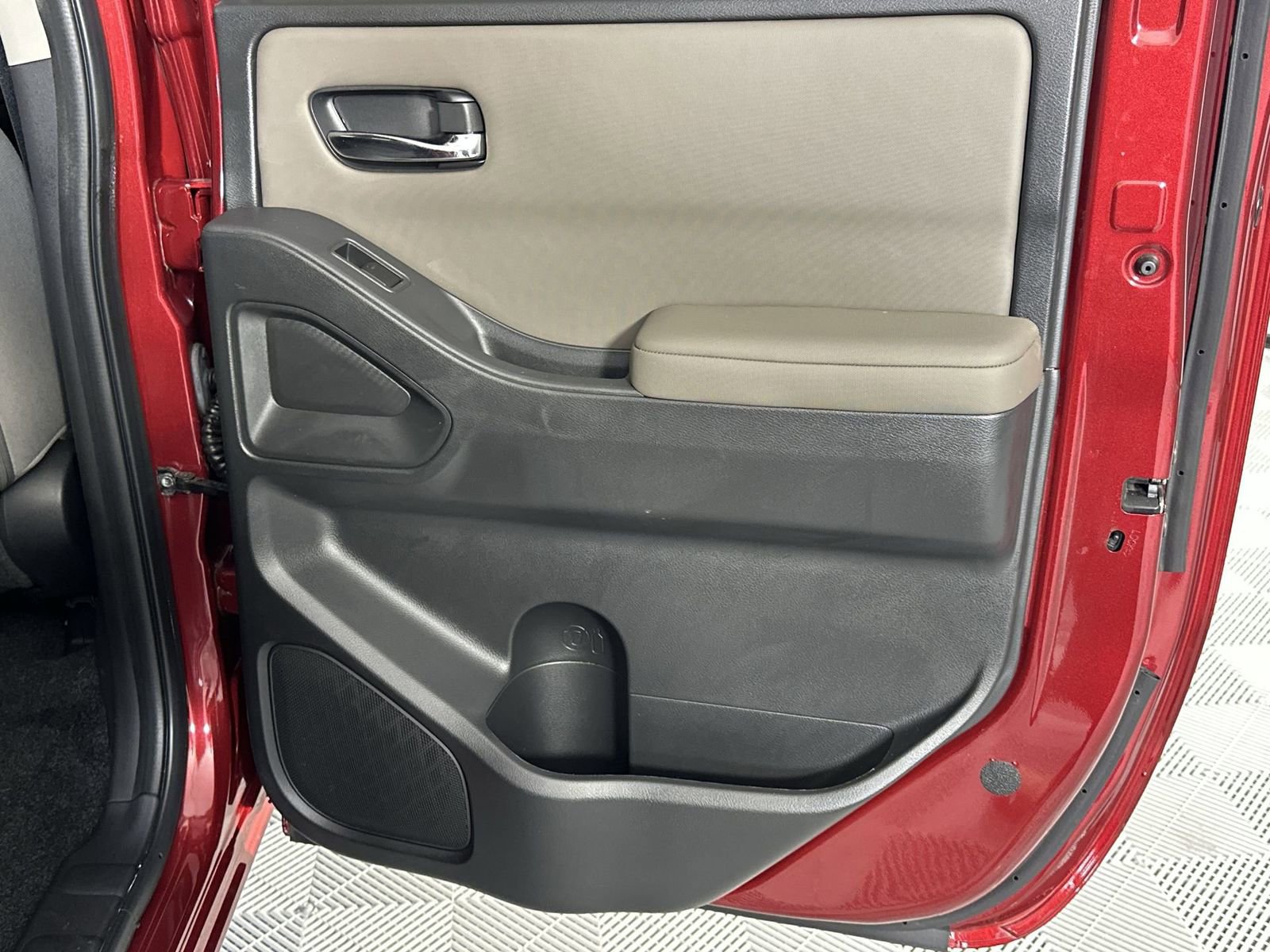 Used 2023 Nissan Frontier SV w/ Technology Package RWD image 31