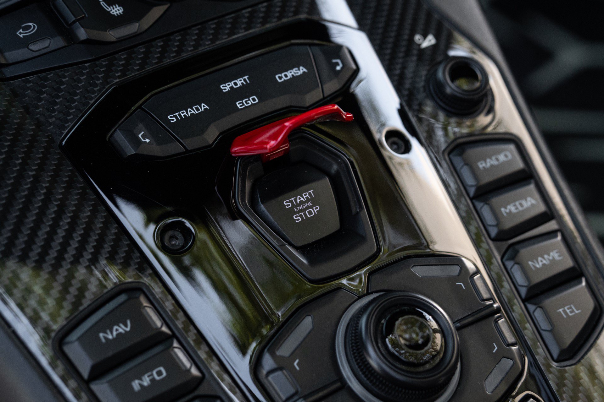Used 2020 Lamborghini Aventador SVJ AWD/4WD image 67