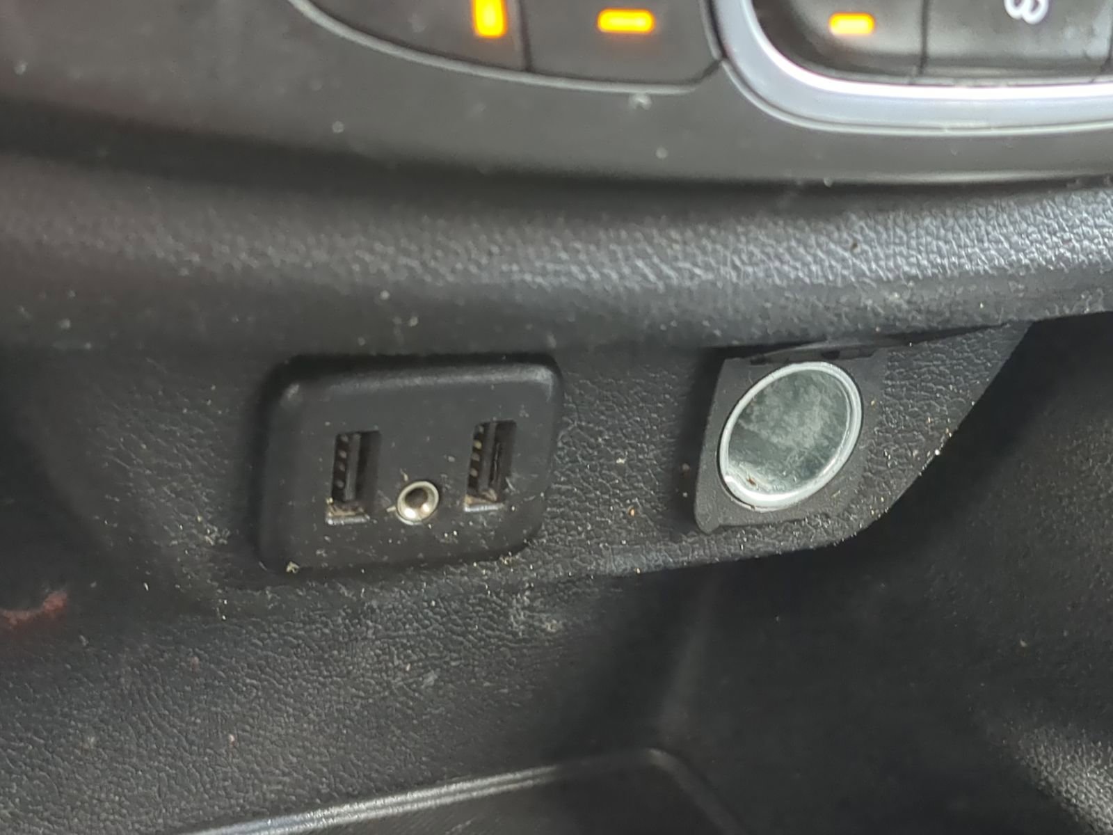 Used 2019 Chevrolet Traverse LT image 35