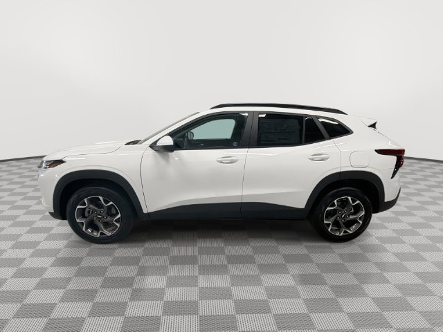 New 2026 Chevrolet Trax LT w/ LT Convenience Package FWD image 7
