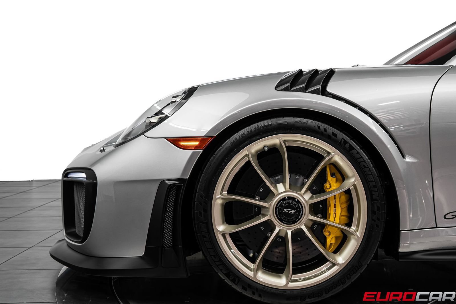 Used 2019 Porsche 911 GT2 RS RWD image 17