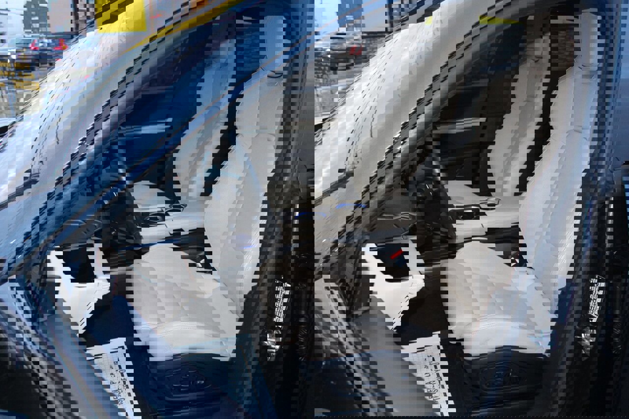 Used 2020 Porsche Taycan Turbo S image 16