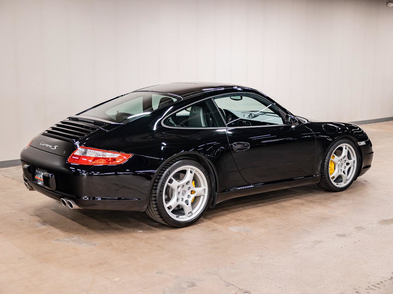 Used 2005 Porsche 911 Carrera S RWD image 40