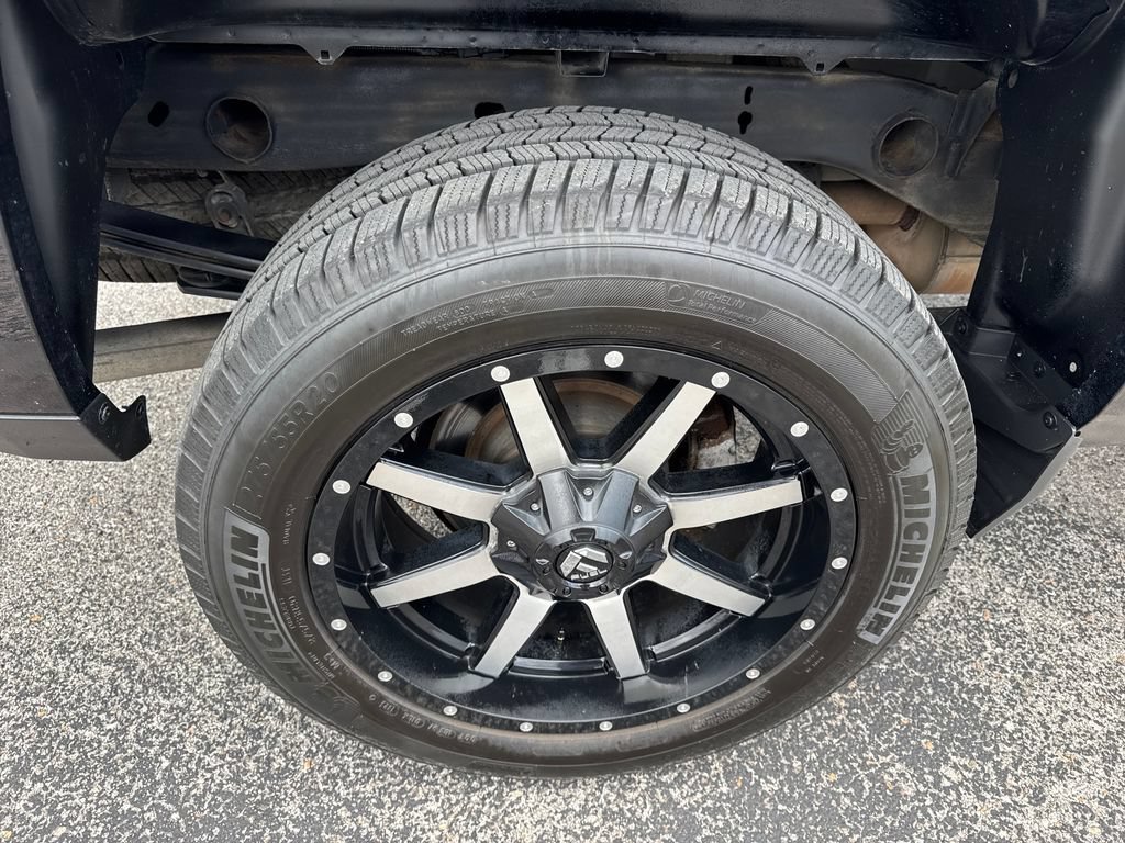Used 2018 Chevrolet Silverado 1500 Custom w/ Custom Value Package AWD/4WD image 4