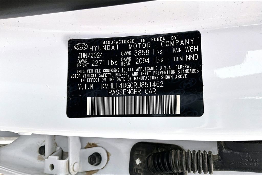 Used 2024 Hyundai Elantra SE image 35