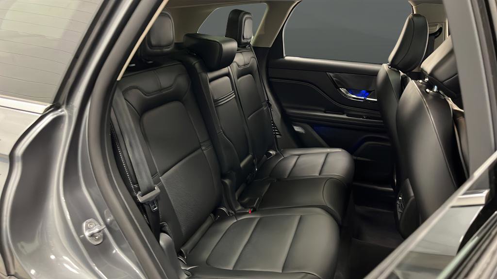 Used 2025 Lincoln Corsair Reserve AWD/4WD image 25