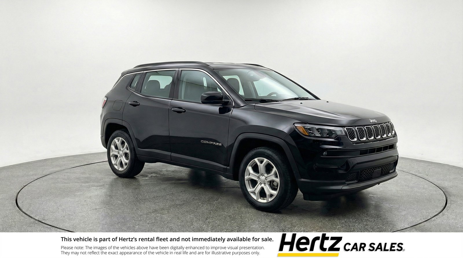 Used 2025 Jeep Compass Latitude AWD/4WD image 1