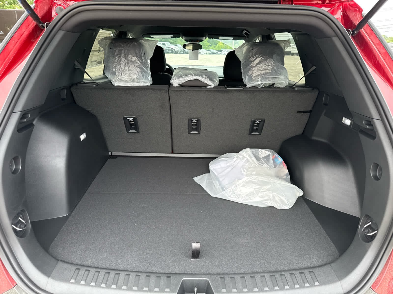 New 2027 GMC Terrain Elevation w/ LPO, Floor Liner Package AWD/4WD image 11