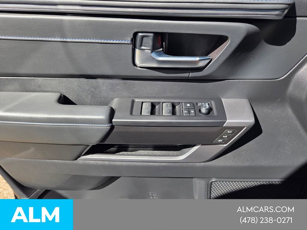 Used 2023 Toyota Sequoia Platinum image 32