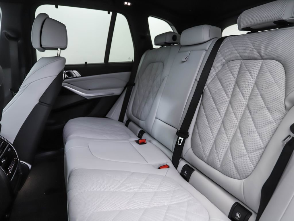 Used 2026 BMW X5 xDrive40i image 23