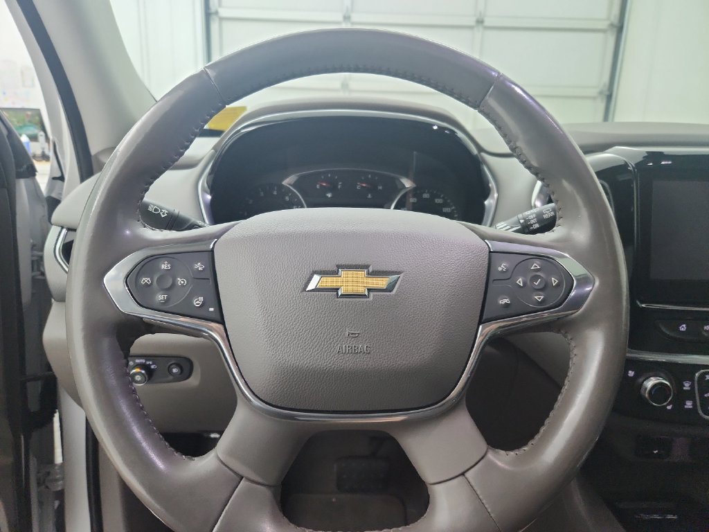 Used 2019 Chevrolet Traverse Premier w/ Driver Confidence II Package FWD image 24