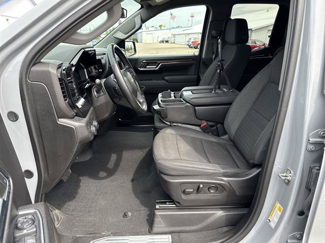 Used 2024 Chevrolet Silverado 1500 LT AWD/4WD image 13