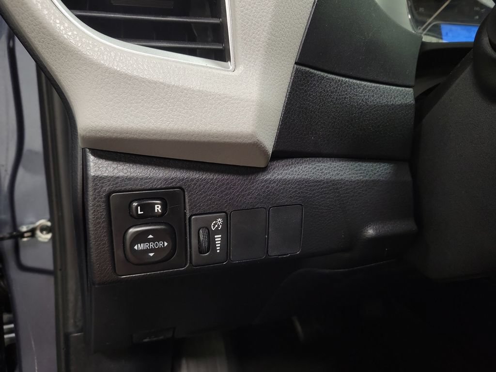 Used 2014 Toyota Corolla LE FWD image 24
