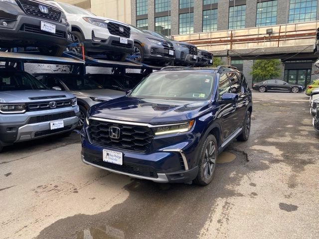Certified 2025 Honda Pilot Touring