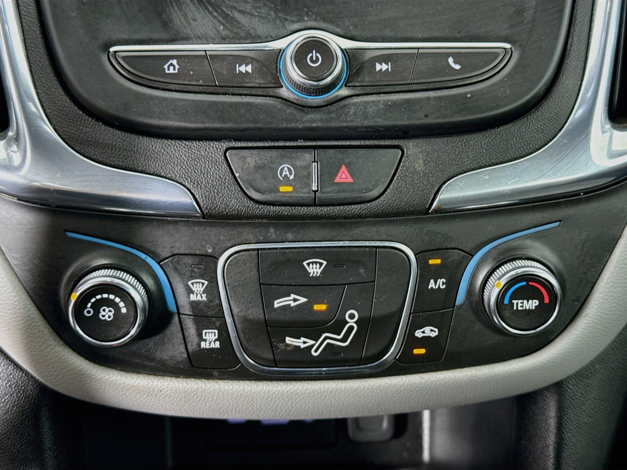 Used 2023 Chevrolet Equinox LS w/ LS Convenience Package FWD image 18
