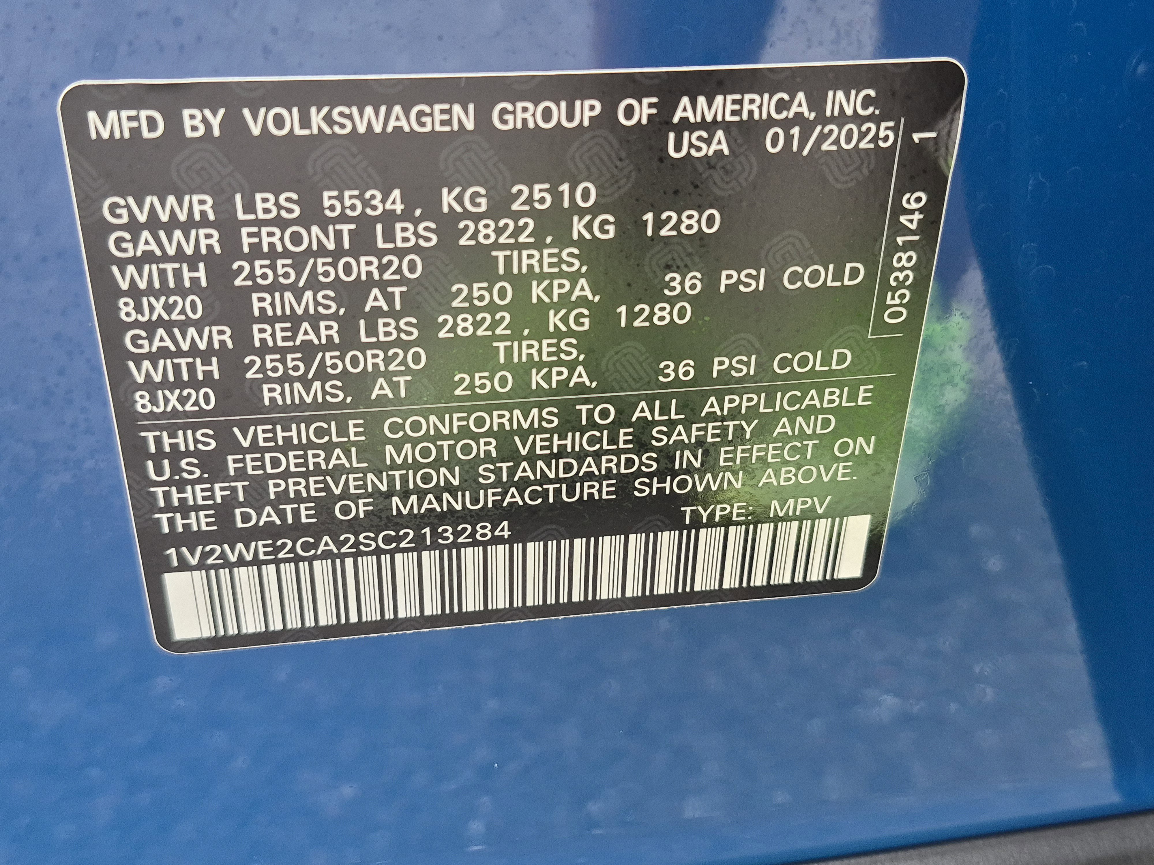 Used 2025 Volkswagen Atlas Cross Sport SE FWD image 32