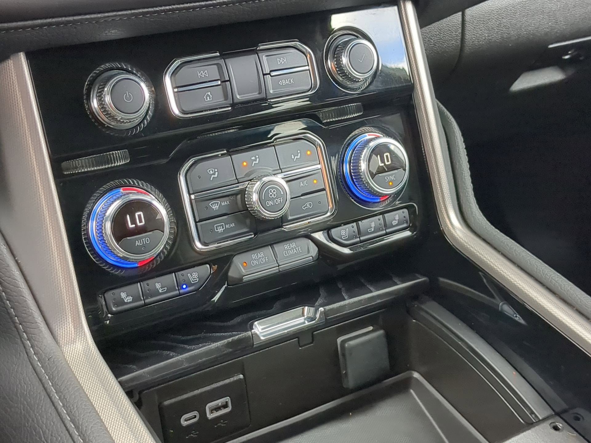 Used 2024 GMC Yukon Denali image 25