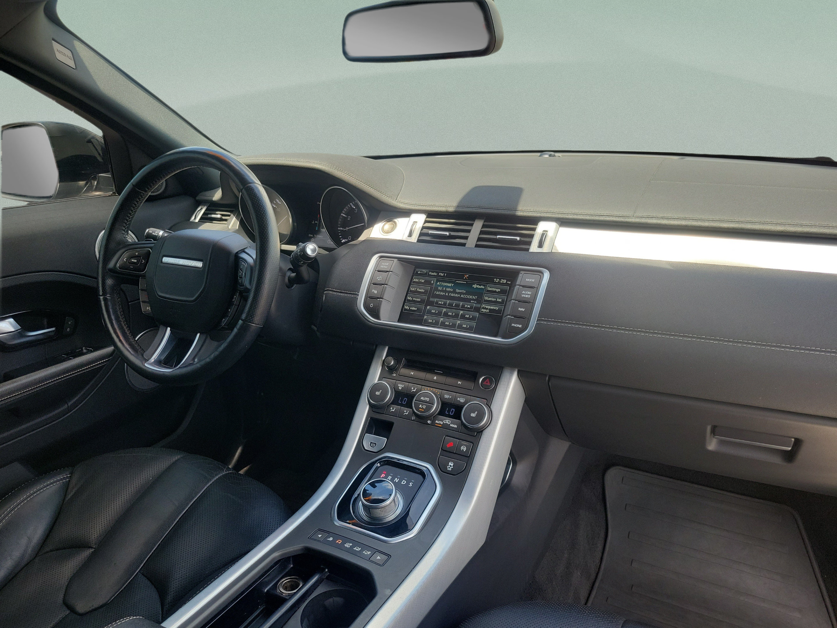 Used 2015 Land Rover Range Rover Evoque Dynamic AWD/4WD image 28