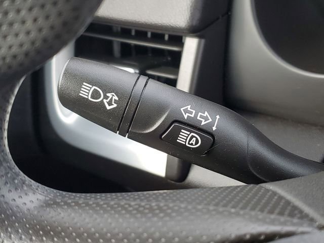 Used 2024 GMC Terrain SLE image 12