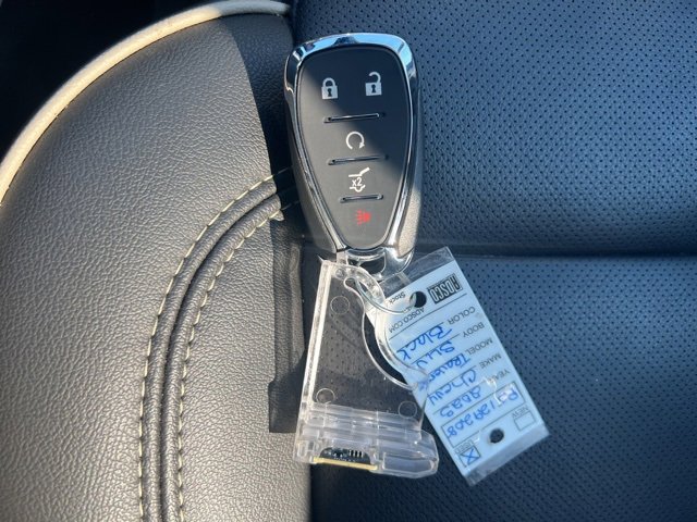 Used 2023 Chevrolet Traverse Premier image 41