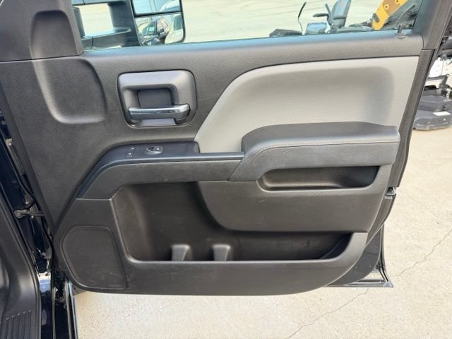 Used 2018 Chevrolet Silverado 3500 W/T AWD/4WD image 38