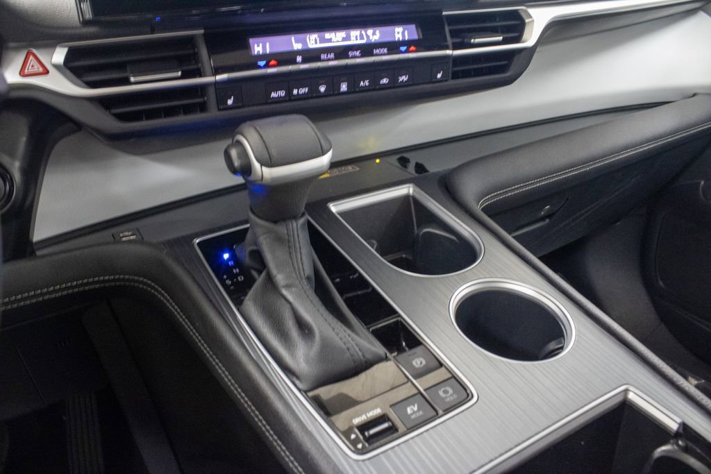 Used 2025 Toyota Sienna XLE image 31