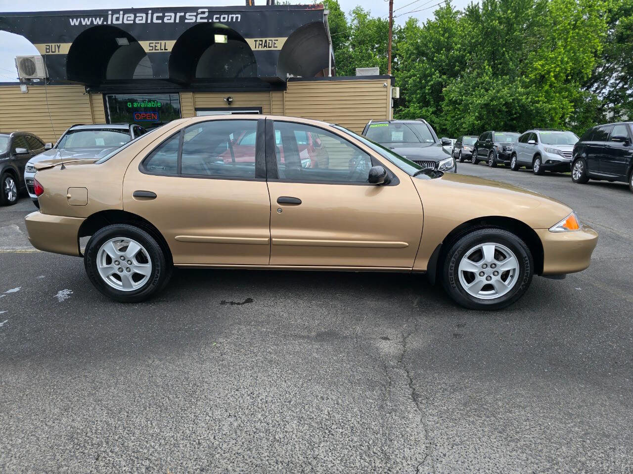 Used 2000 Chevrolet Cavalier LS w/ Preferred Equipment Group 2 FWD image 2