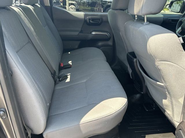 Used 2018 Toyota Tacoma SR5 RWD image 19