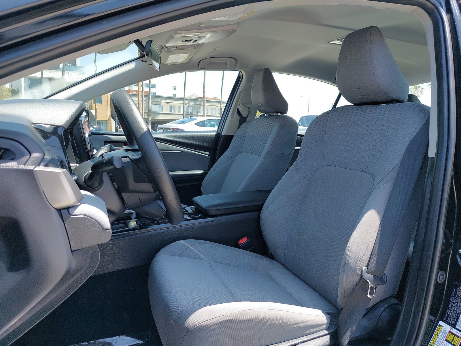 Used 2025 Toyota Camry LE AWD/4WD image 14