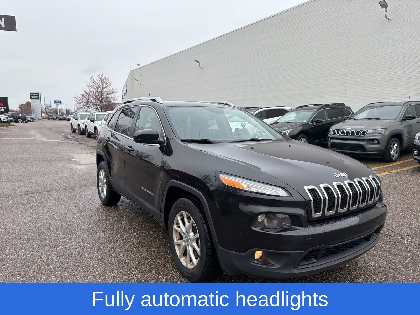 Used 2015 Jeep Cherokee Latitude w/ Cold Weather Group image 3