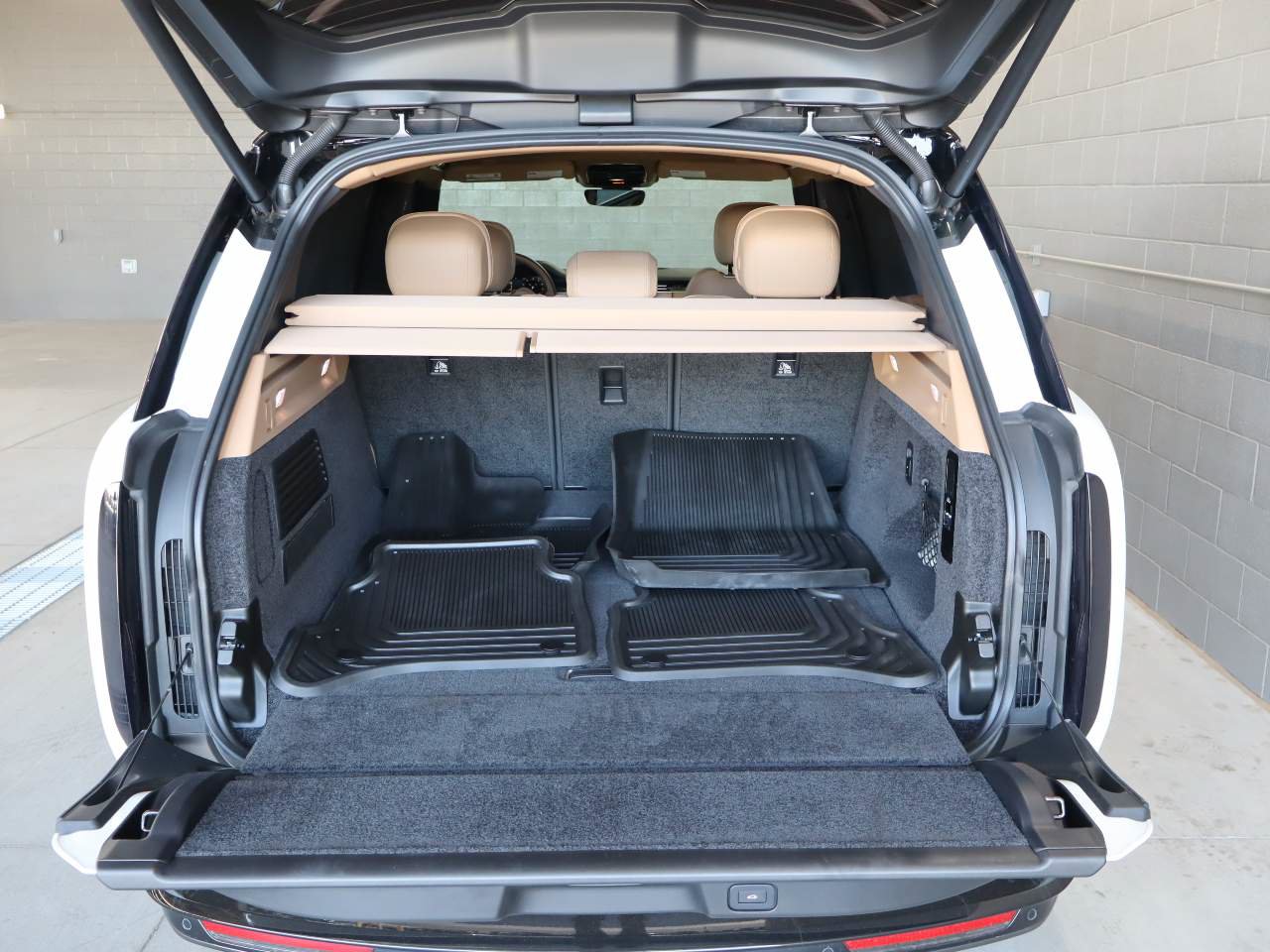 Used 2024 Land Rover Range Rover SE AWD/4WD image 21