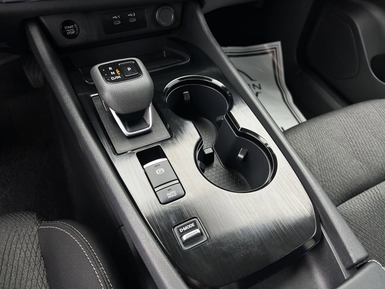 Certified 2025 Nissan Rogue SV FWD image 16