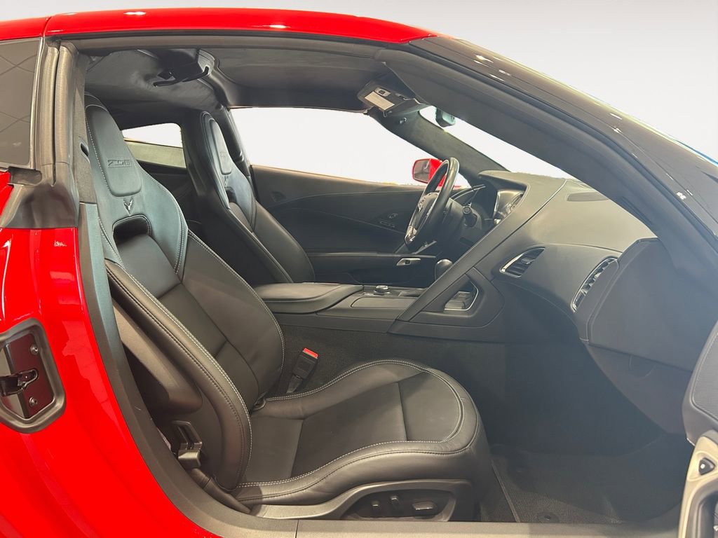 Used 2015 Chevrolet Corvette Z06 w/ 3LZ Preferred Equipment Group image 22