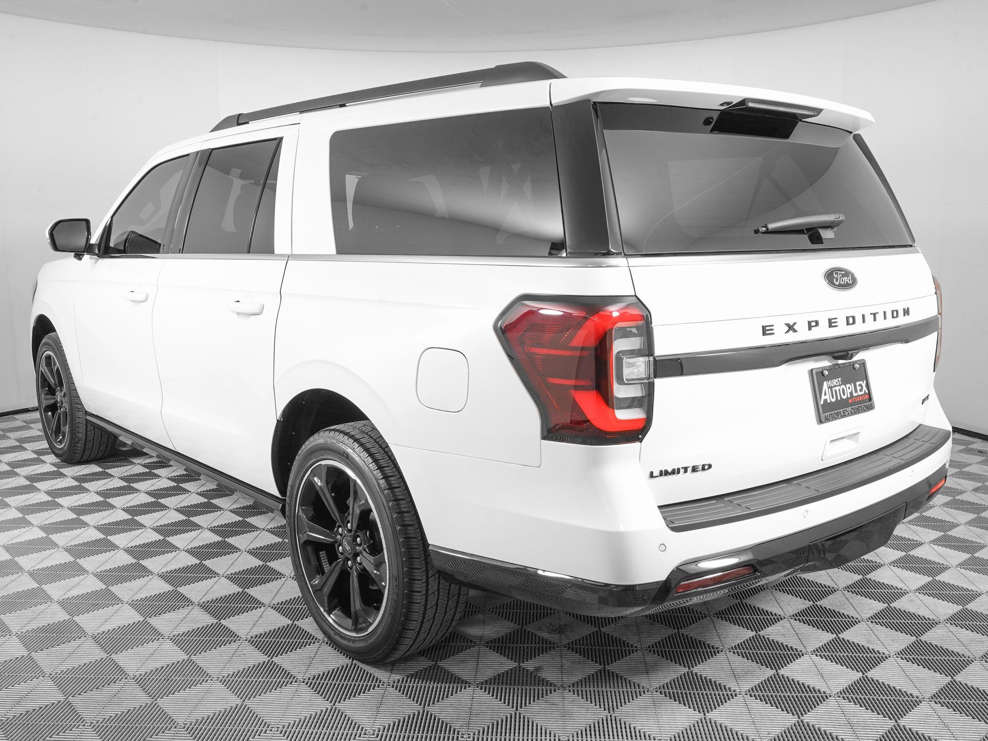 Used 2024 Ford Expedition Max Limited image 7