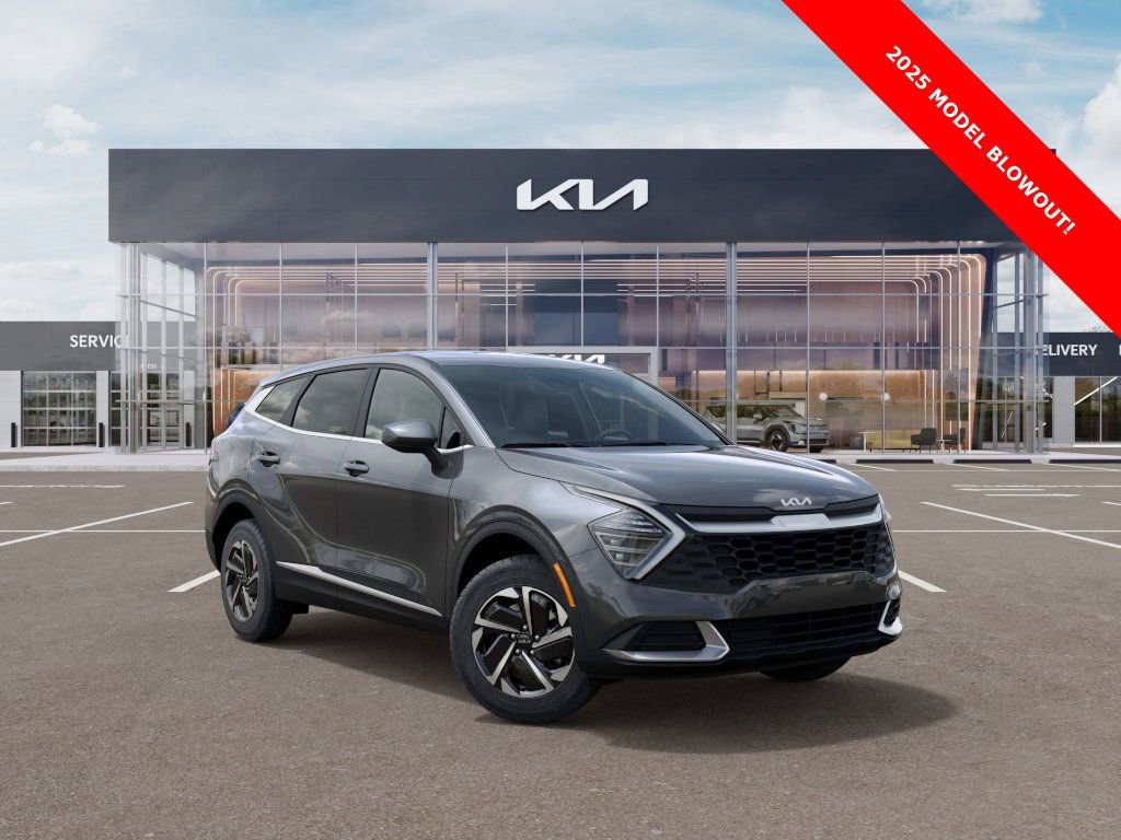 Used 2025 Kia Sportage LX AWD/4WD image 8