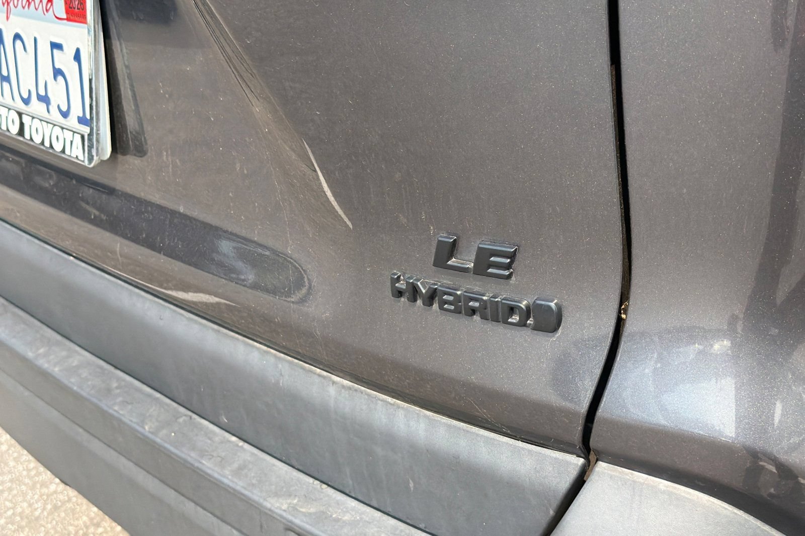 Used 2021 Toyota RAV4 LE AWD/4WD image 7