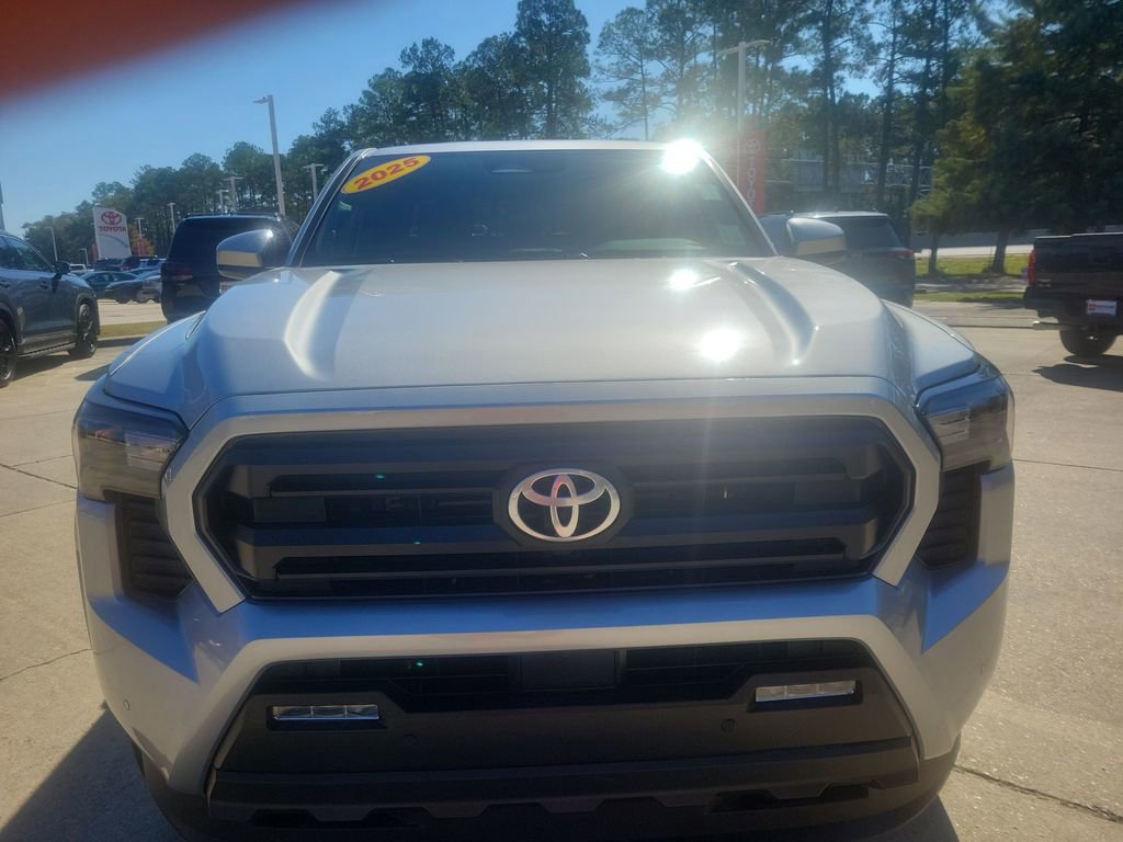 Certified 2025 Toyota Tacoma SR5 image 17