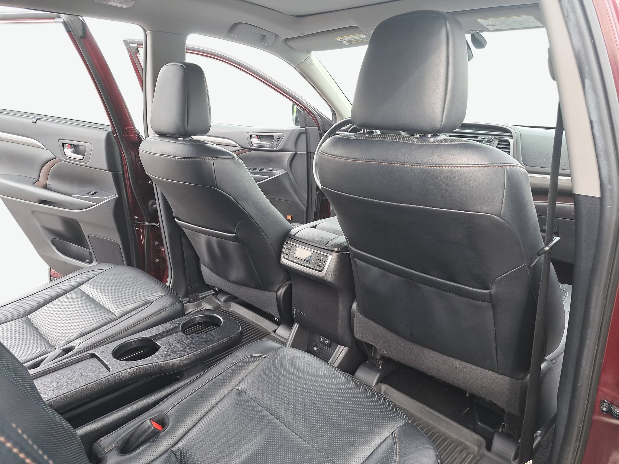 Used 2019 Toyota Highlander Limited Platinum AWD/4WD image 11