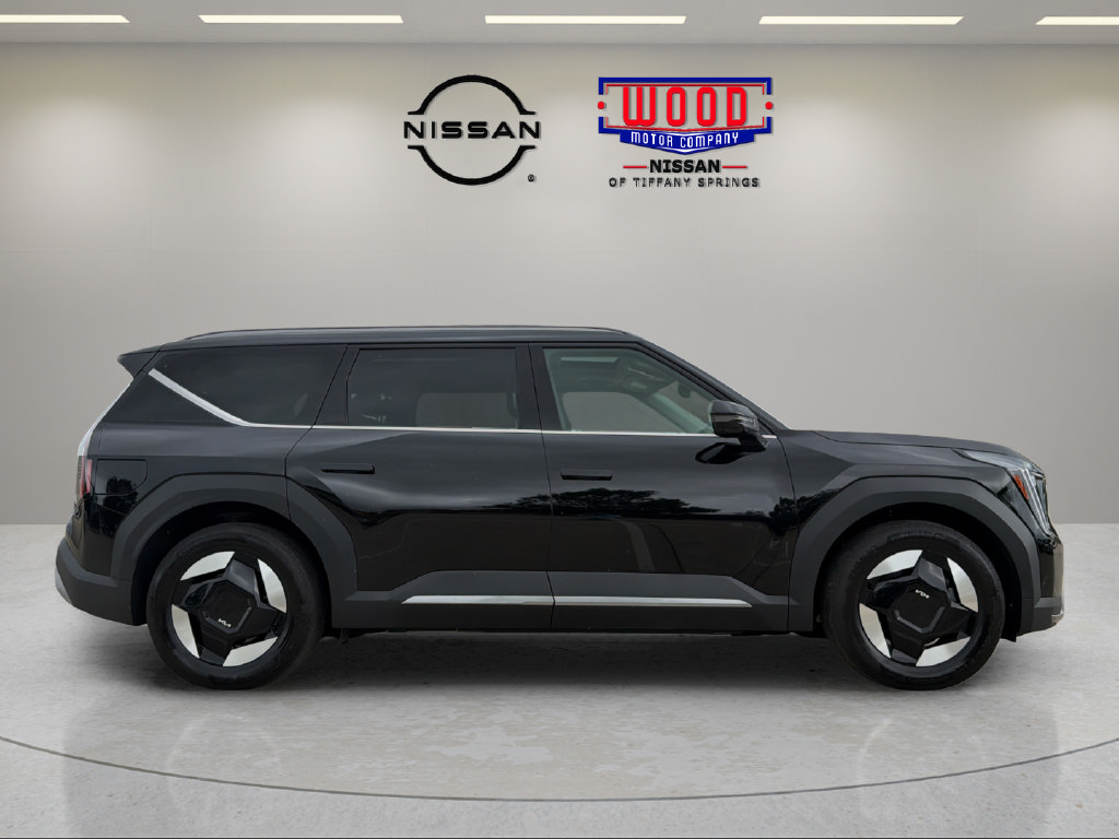 Used 2024 Kia EV9 Wind AWD/4WD image 2