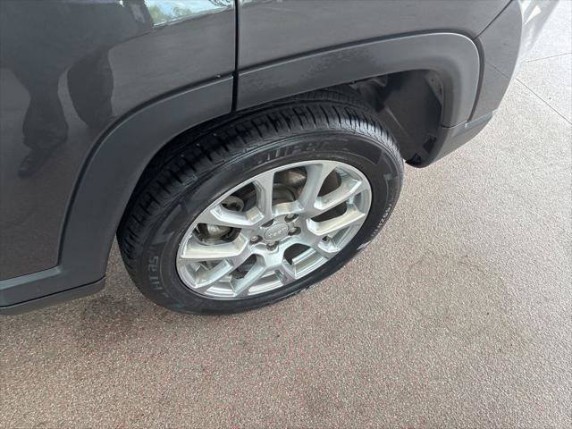 Certified 2024 Jeep Compass Latitude AWD/4WD image 5