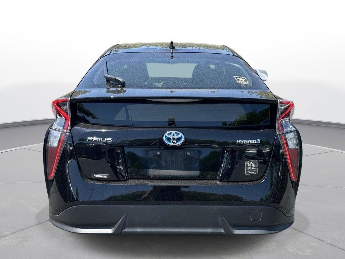 Used 2017 Toyota Prius Three Touring FWD image 7