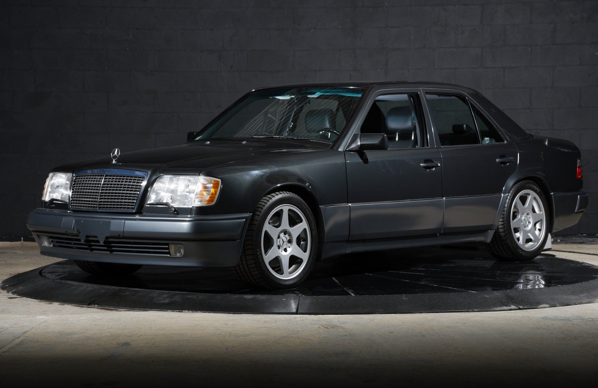Used 1994 Mercedes-Benz E 500 Sedan image 9