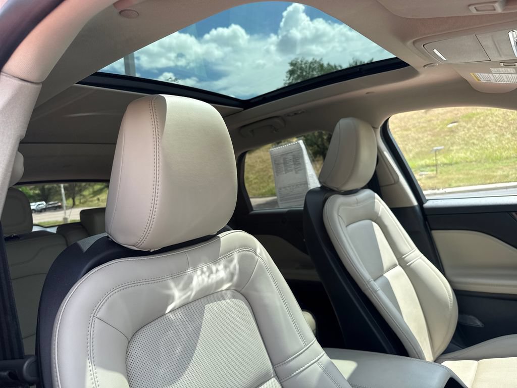 Certified 2025 Lincoln Corsair Grand Touring AWD/4WD image 34